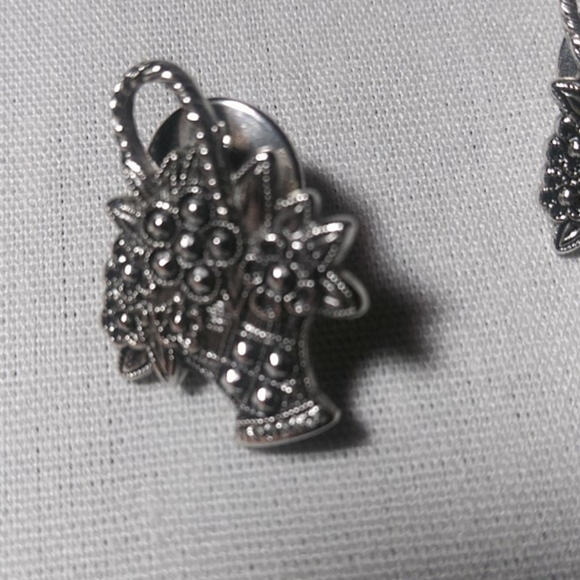 Floral Basket Silver Tone Lapel/Collar Pins - Picture 2 of 4